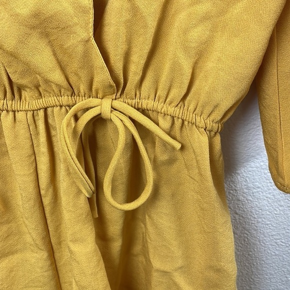 Umgee mustard yellow scalloped hem romper size S - Picture 5 of 8